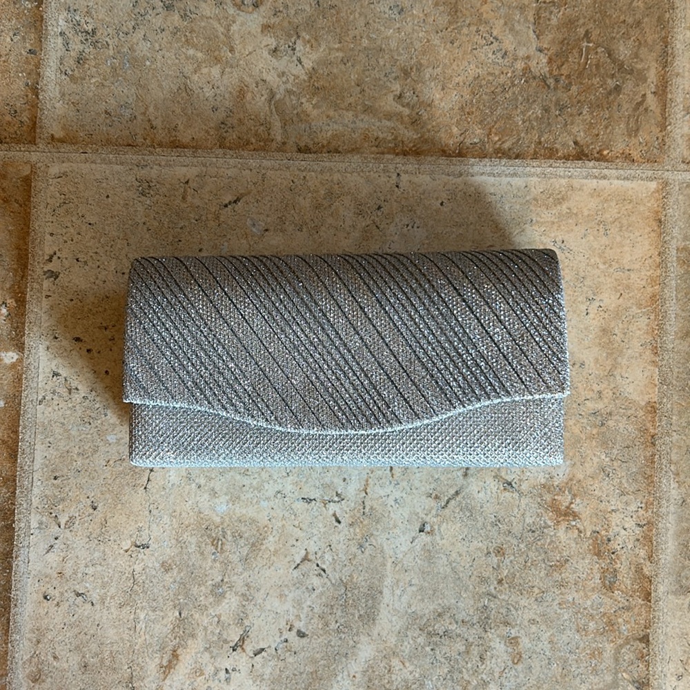 EVENING PURSE/CLUTCH  (NWOT) - Picture 2 of 8